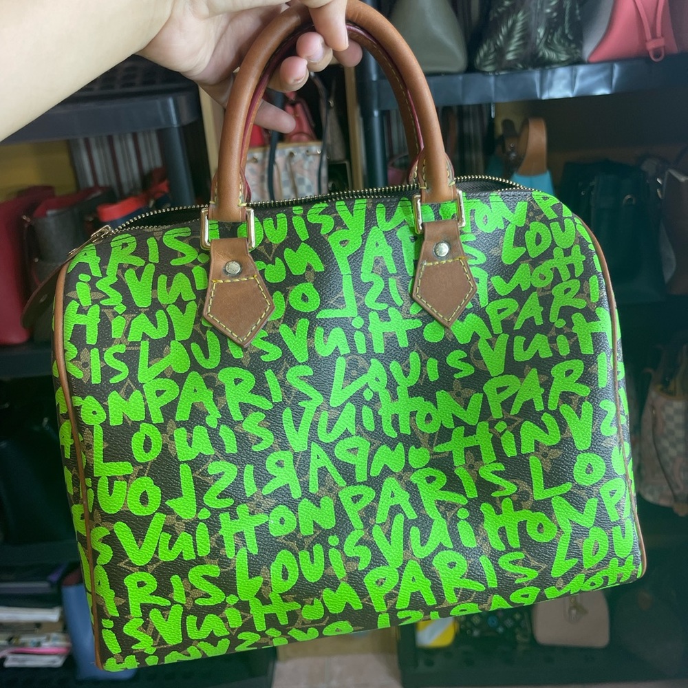 Lv vintage style